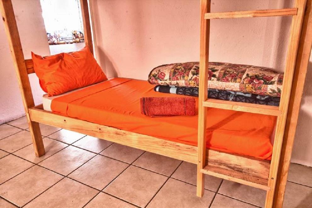 Sheri'S Lodge & Backpackers Граскоп Екстериор снимка